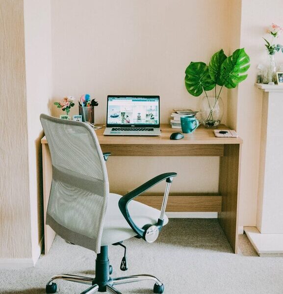 Simple Tips for Creating a Productive Home Office Space