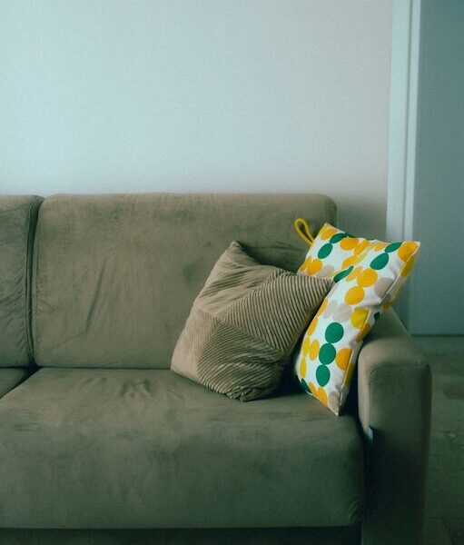 Tips for Creating a Cosy and Inviting Living Room on a Budget